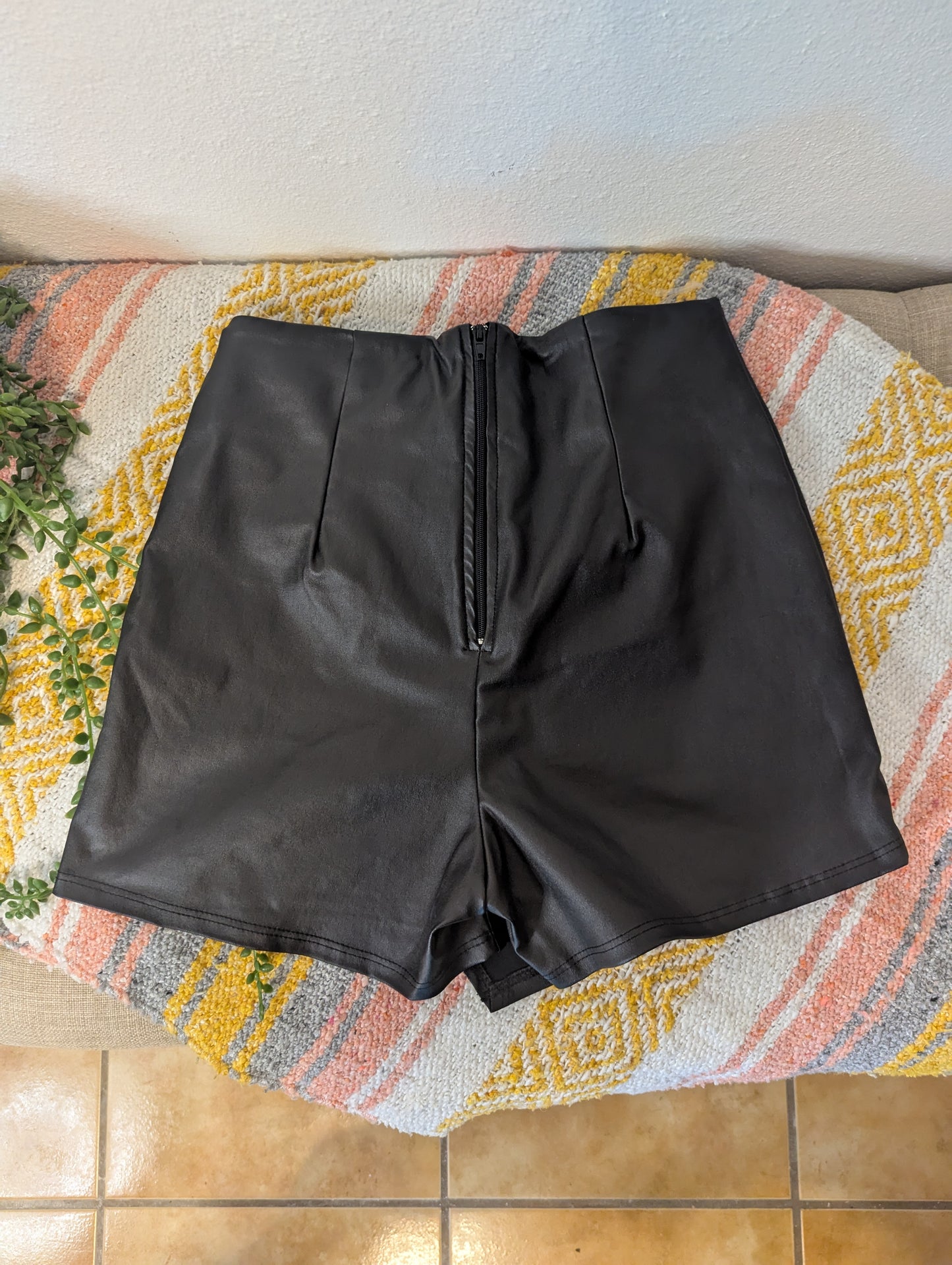 Black Skort